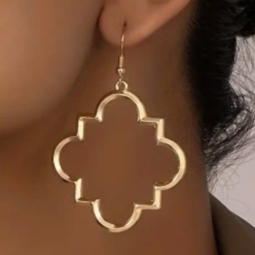 18k Gold Plated Geometric Hoop Earrings - Picture 1 of 1